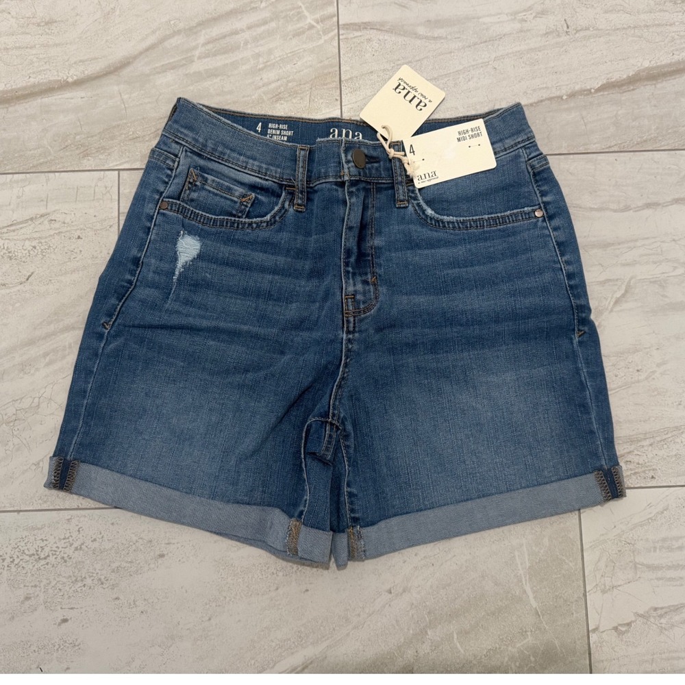 a.n.a High Rise Midi Denim Shorts Size 4 Med Blue Tide Cuffed 5" Inseam NWT